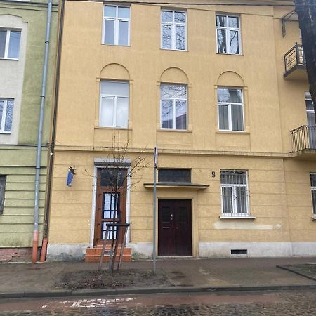 Апартаменти На Вулиці Антоновича Lviv Exterior photo